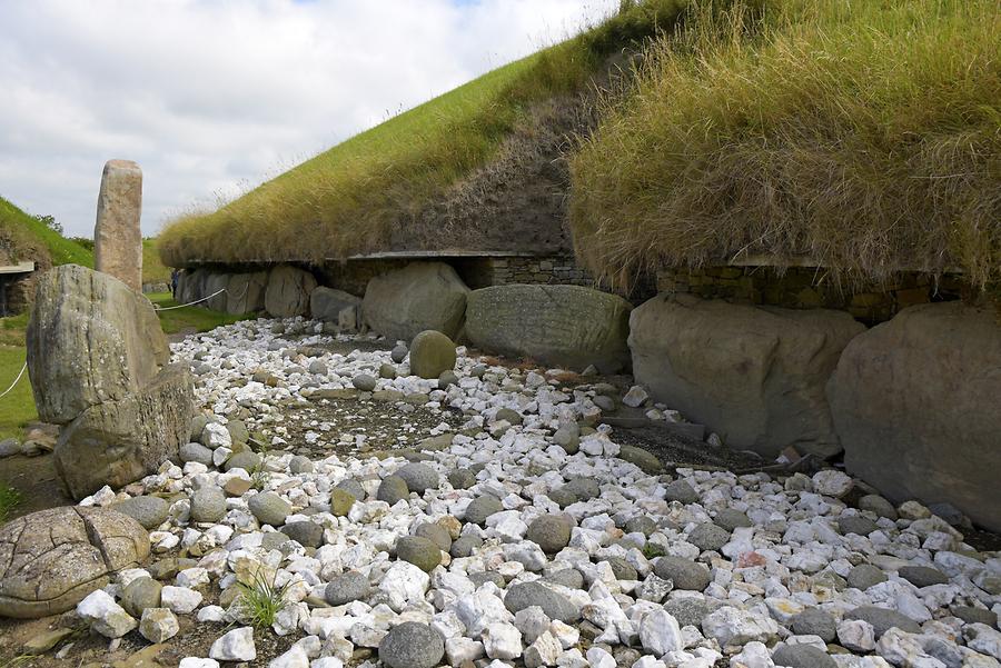 Knowth - Kerbstone