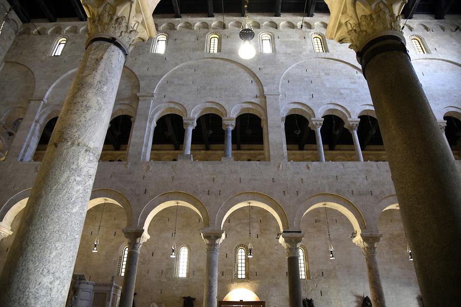 Bari - Cathedral; Inside