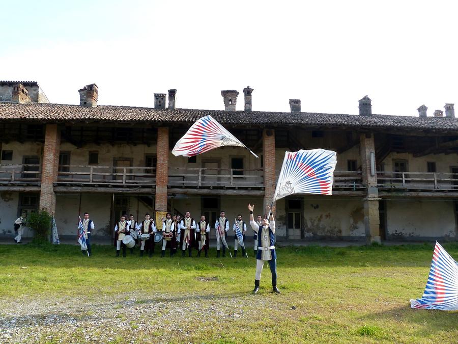 Malpaga Castle - Flags