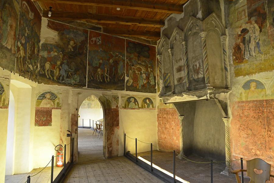 Runkelstein Castle, Frescoes