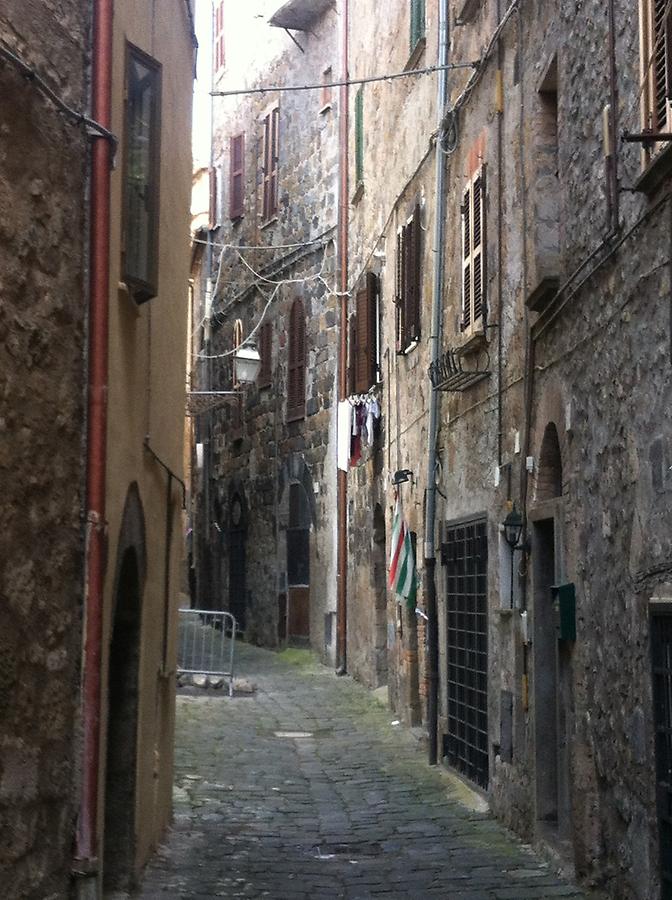 Bolsena - Alley