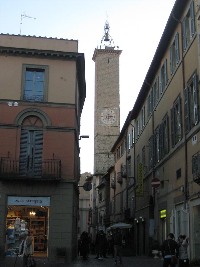 Viterbo - Piazza del Plebiscito, Palazzo del Podesta with Clock Tower
