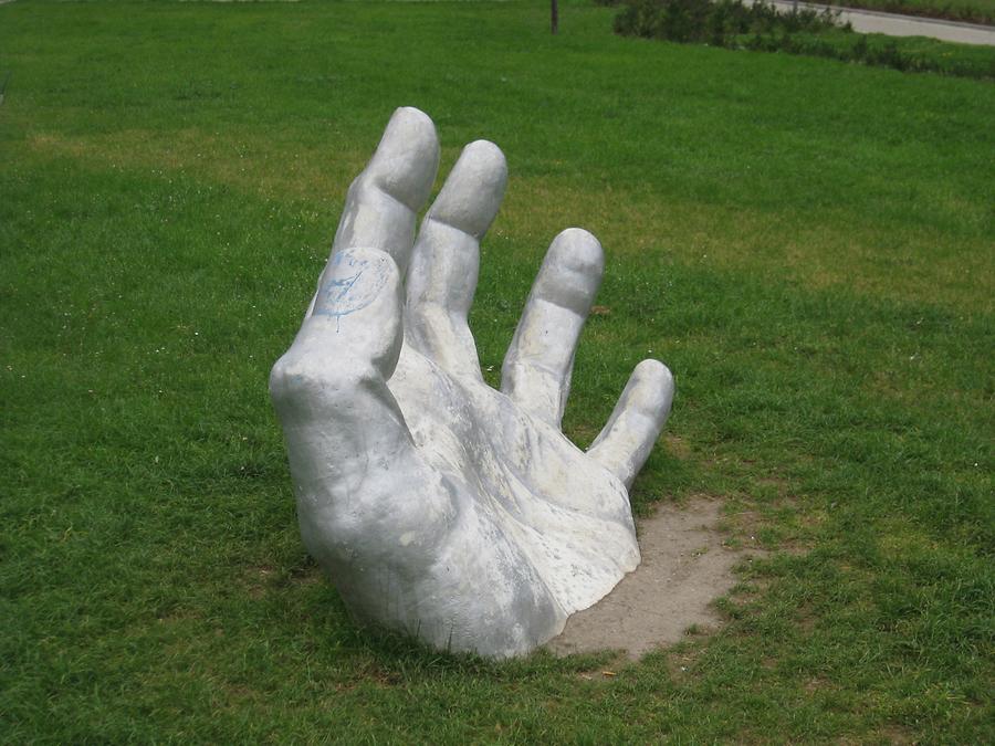 Viterbo - Valle Faul, &#39;Il Risveglio&#39; by Seward Johnson 2011 - Hand