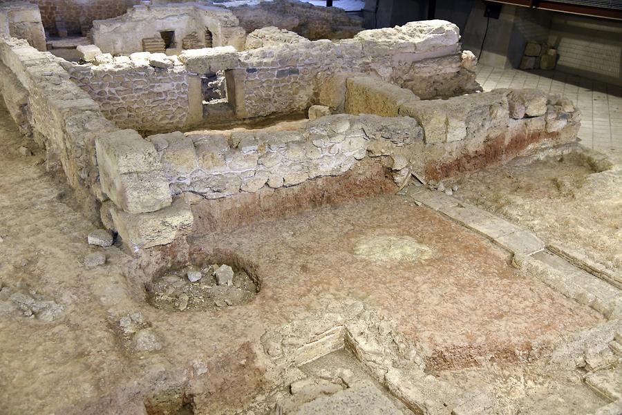 Brindisi - Teatro Verdi; Roman Excavations