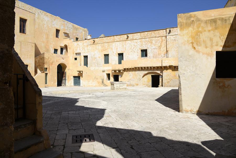 Gallipoli - Castle; Courtyard
