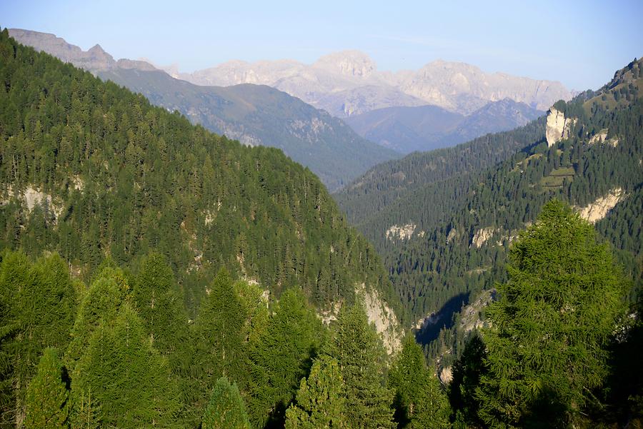 Ascent to Passo Fedeia