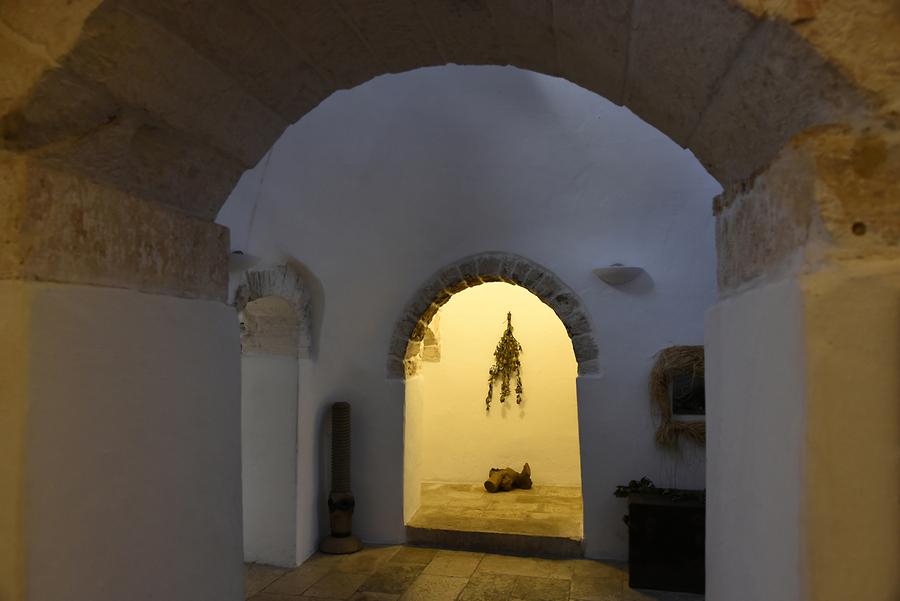 Alberobello - Trullo Sovrano; Inside