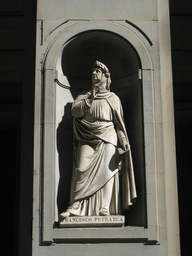 Florence - Piazzale degli Uffizi; Francesco Petrarca