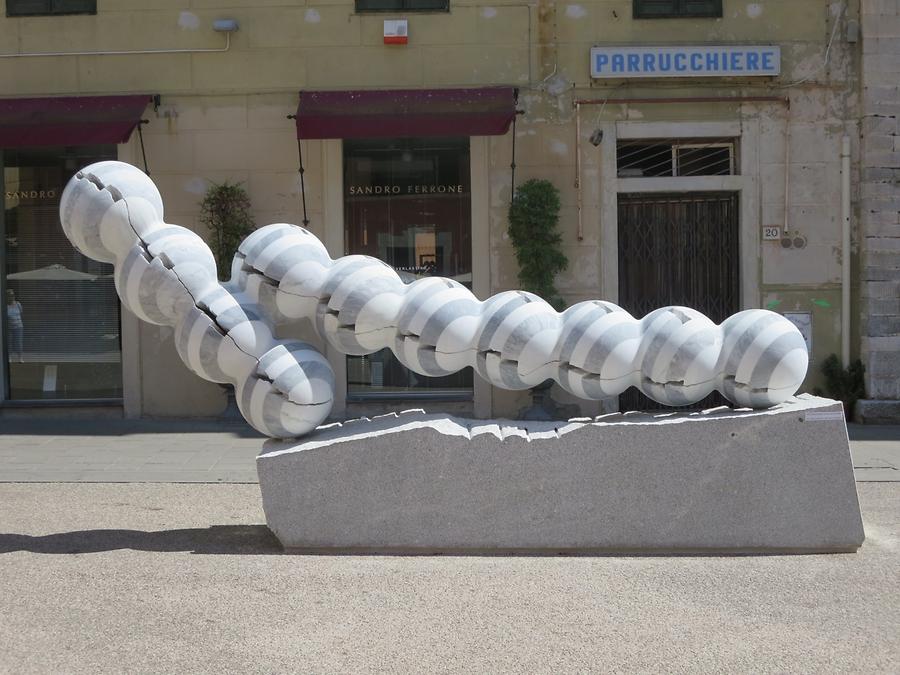 Pietrasanta - 'Arlecchino', J. Sheppard 2011