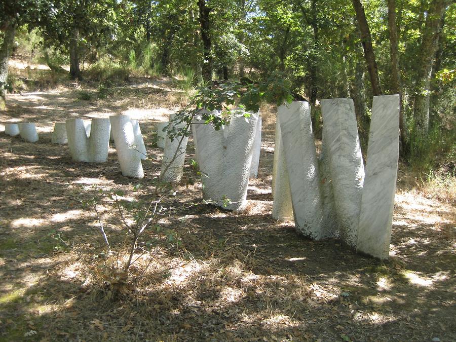 Pievasciata - Chianti Sculpture Park; 'Coin de blois blanc', N. Bertoux