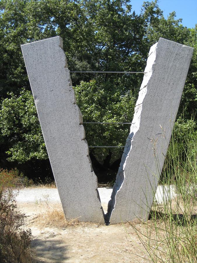 Pievasciata - Chianti Sculpture Park; 'Harmonic Divergence', J. Schuerch