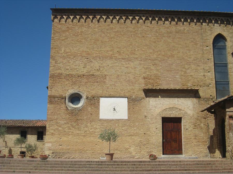 San Gimignano - Sant'Agostino Church; Sundial