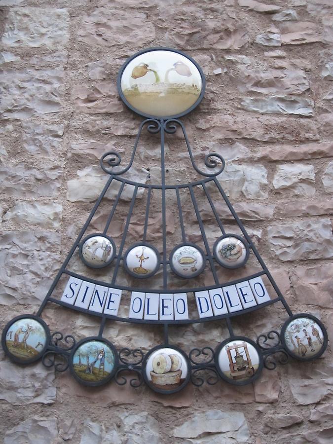 Spello - Ceramic ornament on wall &#39;Oleo&#39;