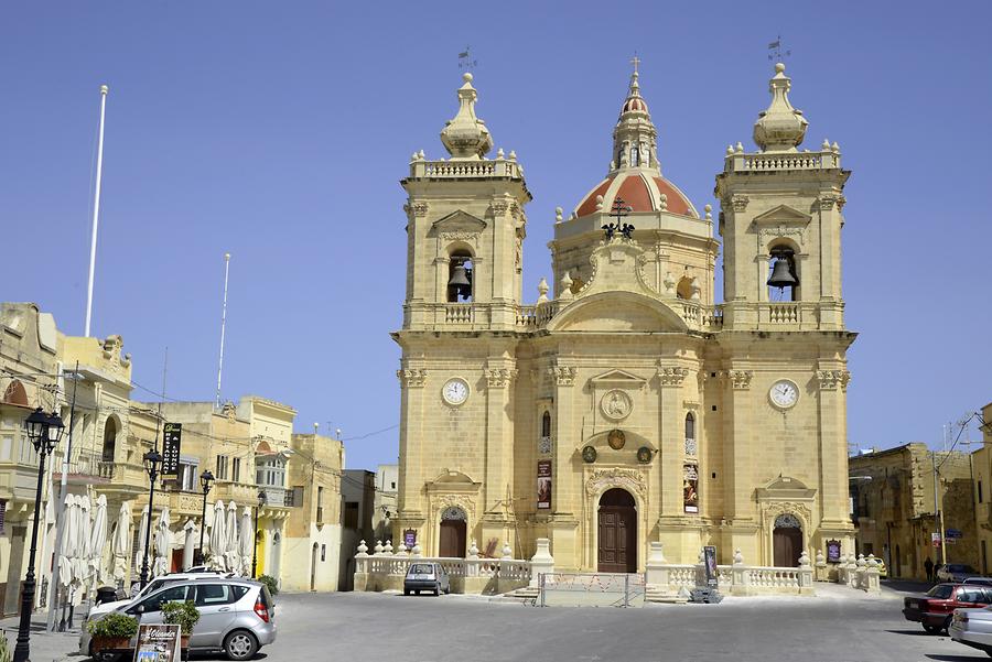 Xaghra - Church