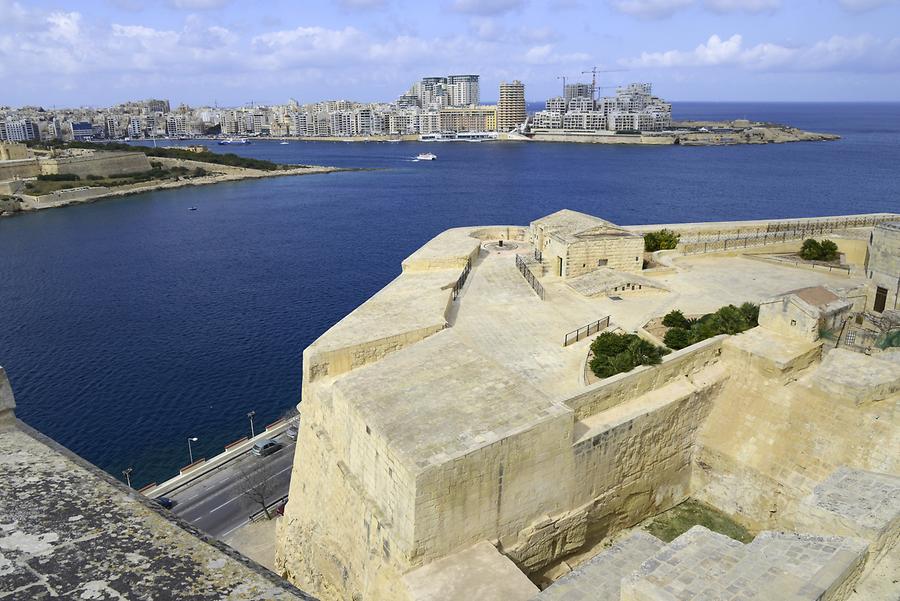 Sliema - City Walls