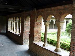 Utrecht - Mariakerk; Romanesque Cloister (2)