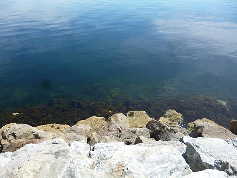 Molde - Harbour stone coast, Photo: T. Högg, 2014