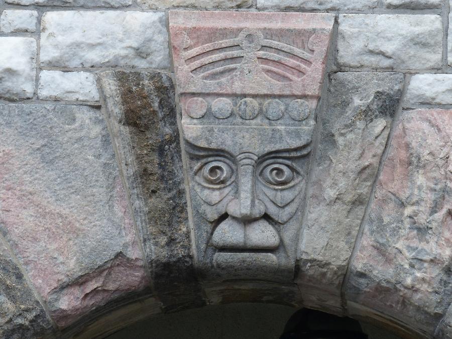 Alesund - Grotesk Face on a Facade