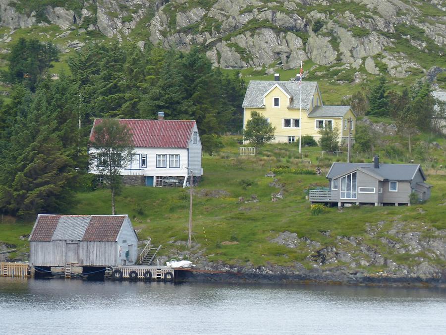 Hurtigruten - Passage through Rock Faces