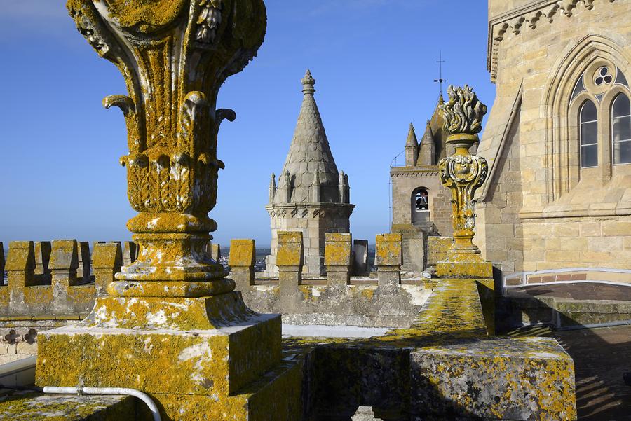 Évora - Cathedral; Roof, Detail