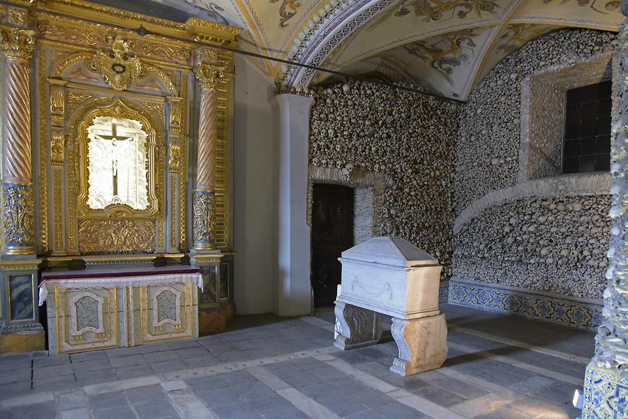 Évora - Church of St. Francis; Chapel of Bones