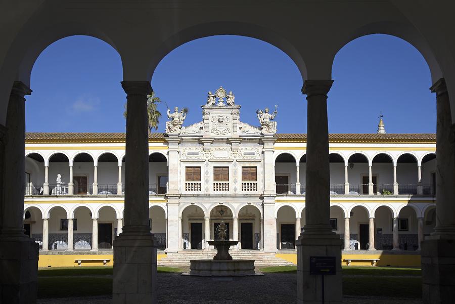 Évora - University