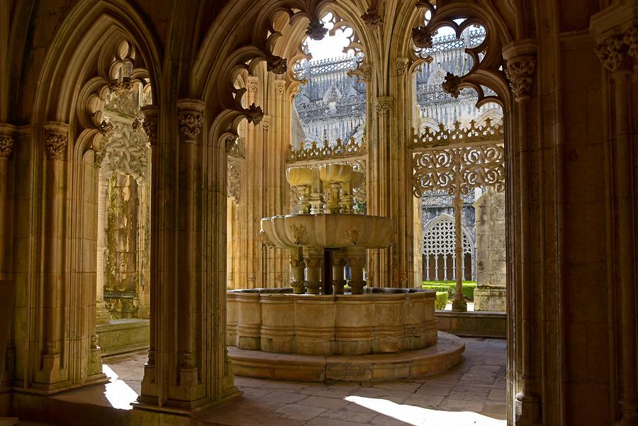 Batalha - Batalha Monastery; Cloister