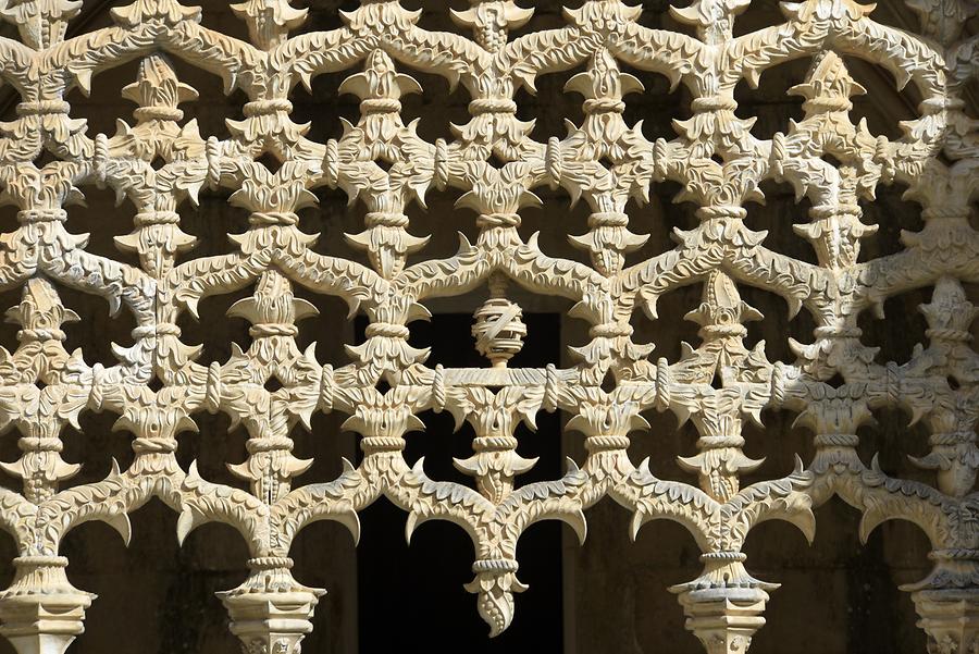 Batalha - Batalha Monastery; Cloister, Detail