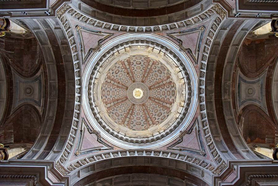 Convent and Palace of Mafra; Church, Cupola