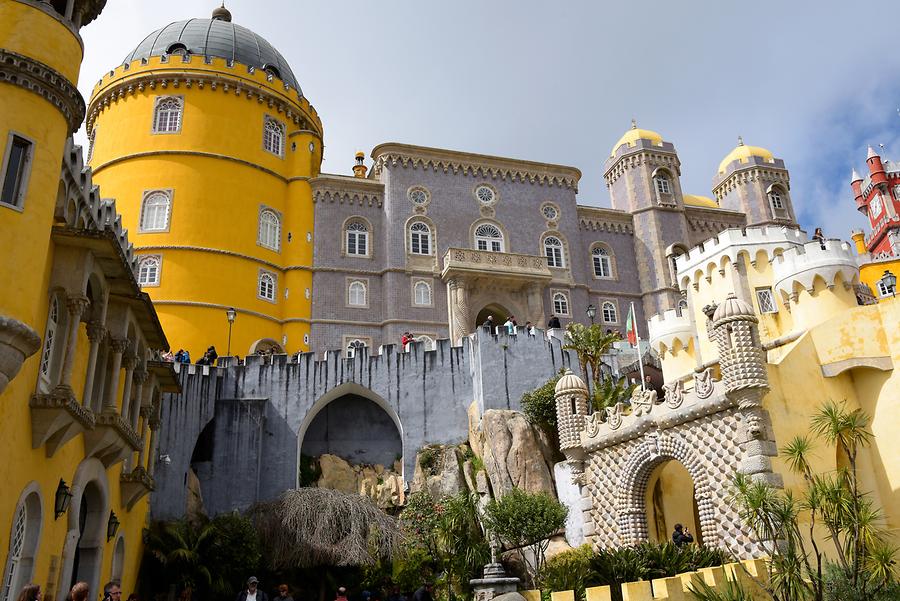 São Pedro de Penaferrim - Pena Palace