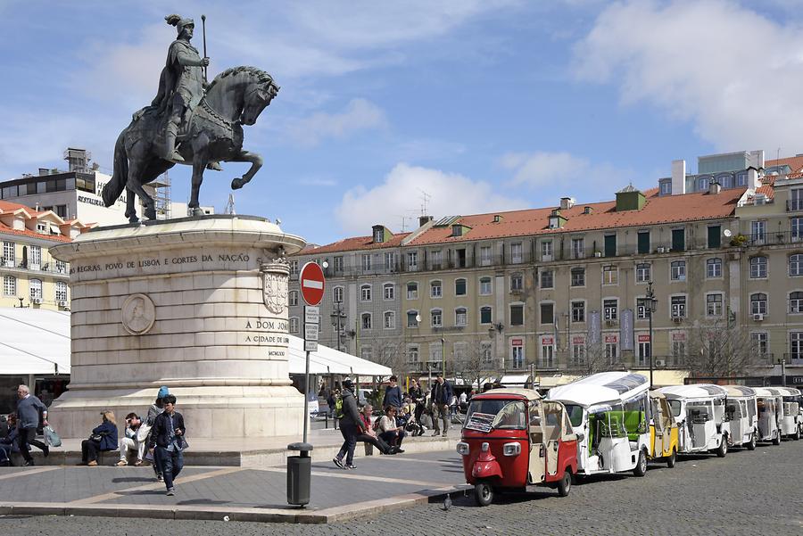 Praça da Figueira - Equestrian Statue of King John I