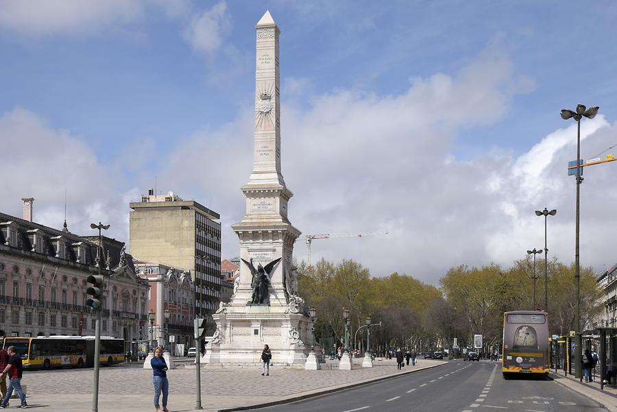 Restauradores Square - Monument to the Restorers
