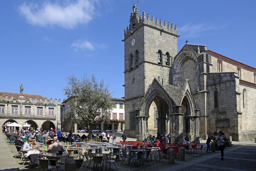 Guimarães - Igreja de Nossa Senhora da Oliveira