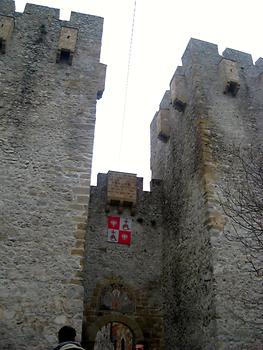 Entrance to the Mansija Monastery through west walls, Despotovac, Serbia. 2015. Photo: Clara Schultes