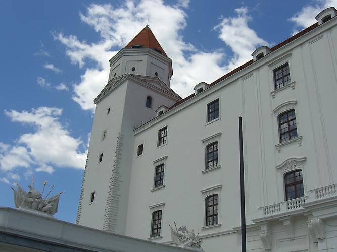 Bratislava, Castle