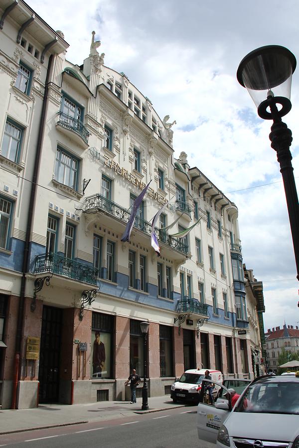 Prešeren Square - Art Nouveau Buildings