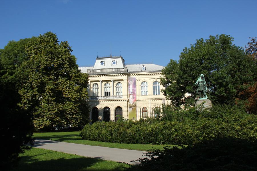 Slovenian Museum of Natural History