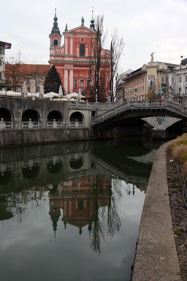 Ljubljanica and Franciscan Church of the Annunciation