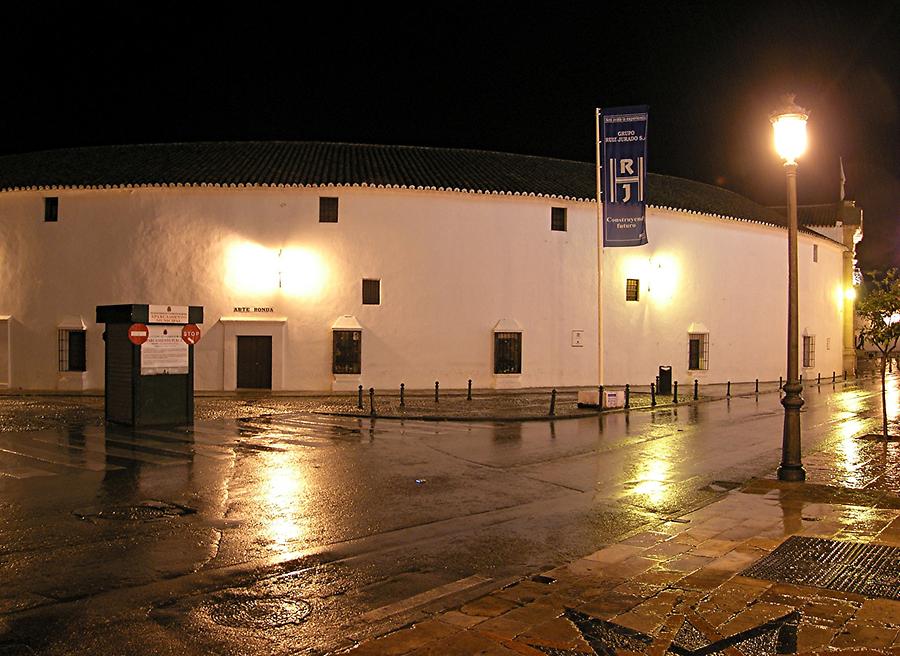 Ronda at night