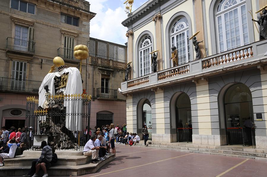 Figueres - Dalí Theatre and Museum