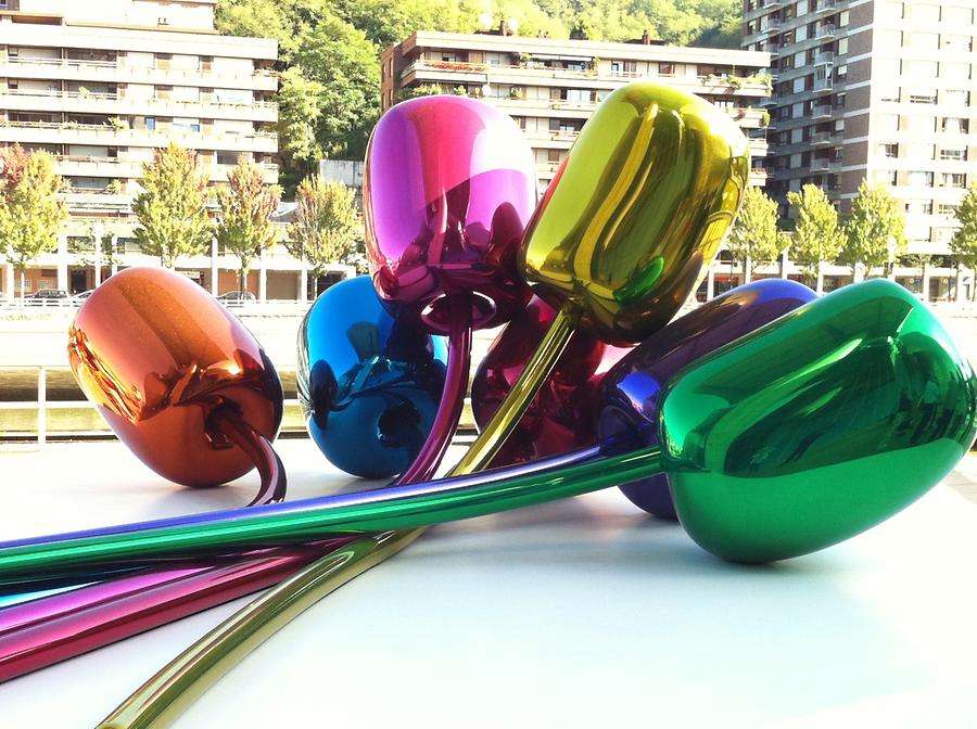 Bilbao - Guggenheim Museum - Jeff Koons 'Tulips' 1994