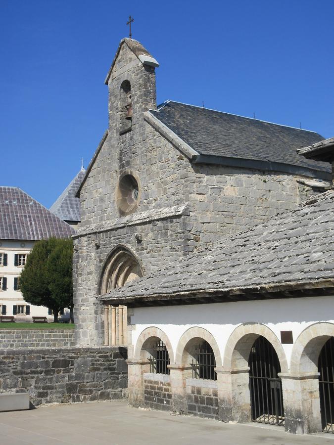 Roncesvalles - Iglesia de Santiago