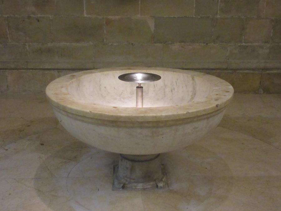 San Sebastian - Basilica Santa Maria - Font