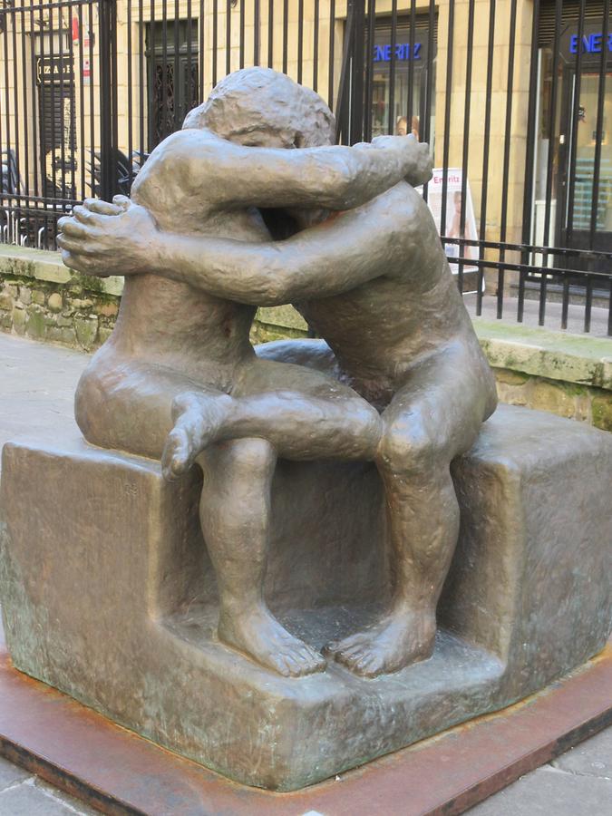 San Sebastian - Iglesia de San Vicente - 'Abrazo' of Eduardo Chillida