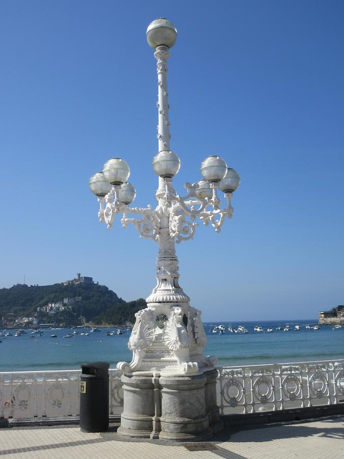 San Sebastian - Paseo de la Concha - Lantern