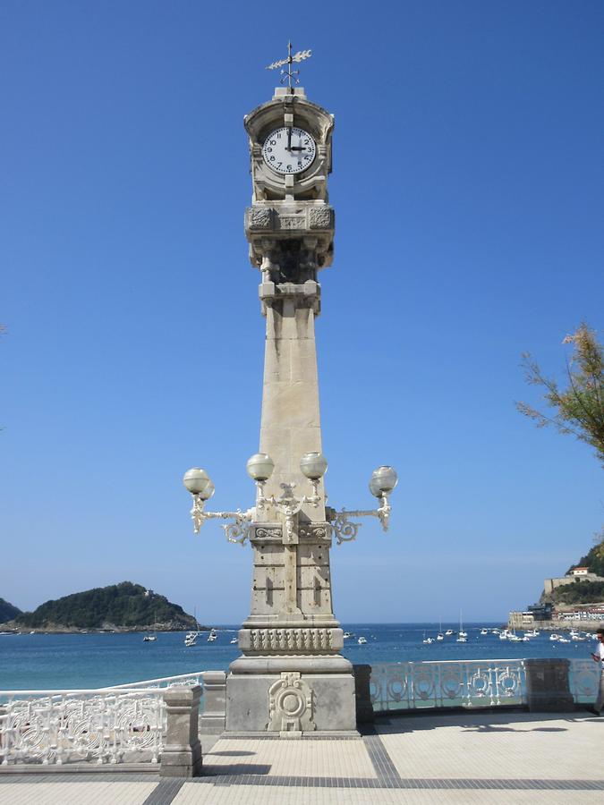 San Sebastian - Paseo de la Concha - Lantern