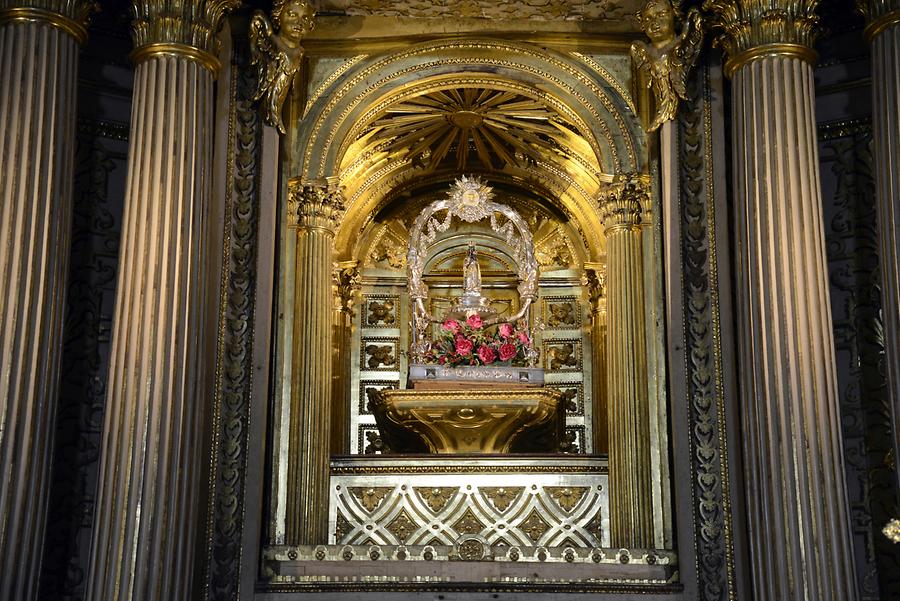 Iglesia de Santa Maria Inside