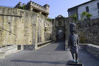 Puerta de Santa Maria Hondarribia