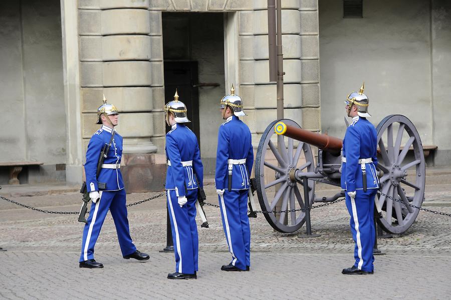 Changing of the guards at the royal Castle