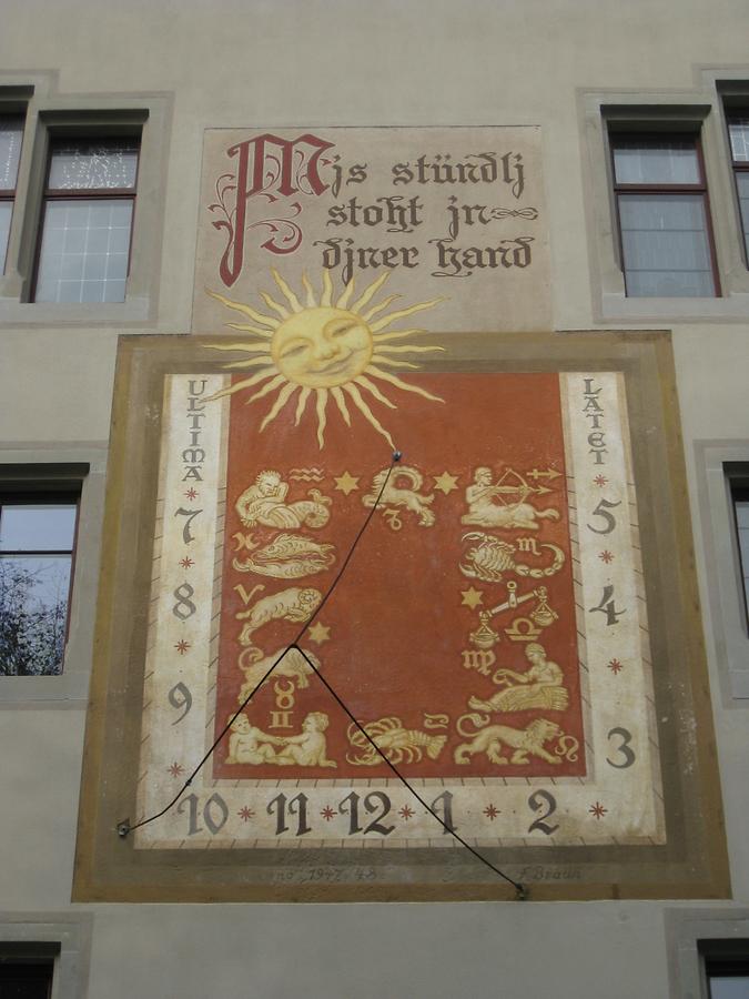 Rapperswil - Rathaus - Sonnenuhr